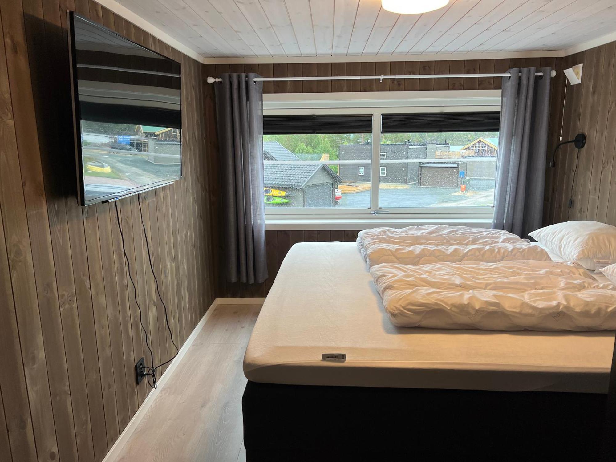 Hytte Naer Vannet, Jacuzzi Og Sauna วราดาล ภายนอก รูปภาพ